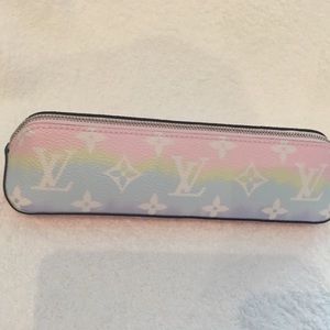 Louis Vuitton Escale Elizabeth pen case NFS